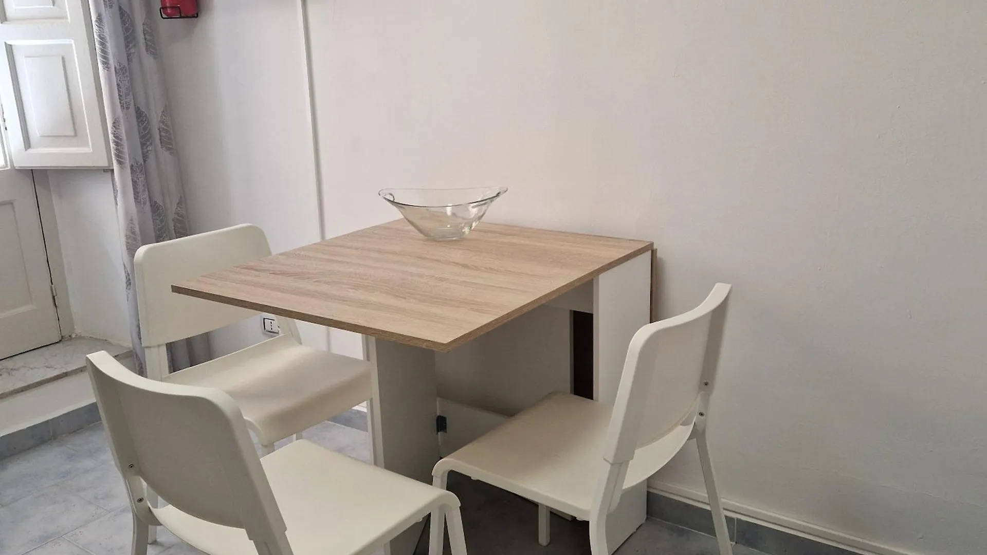 Rocksea Apartments 체팔루 0*,  이탈리아